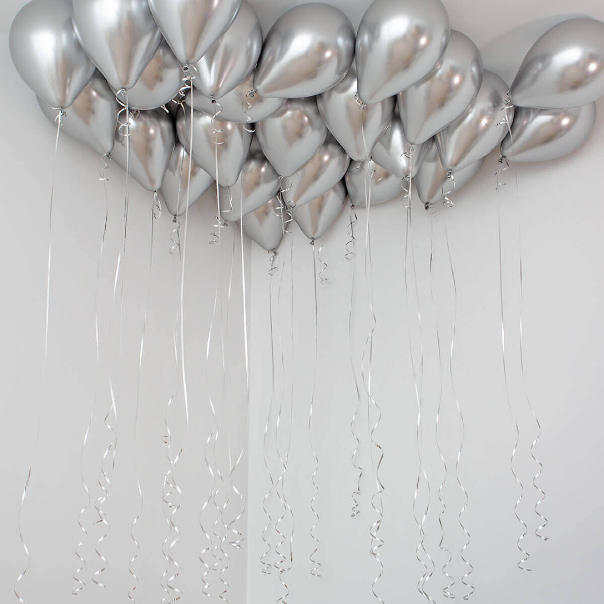 Silver Serenity Balloons
