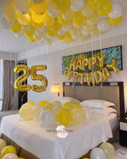 Hotel Room Balloons Décor